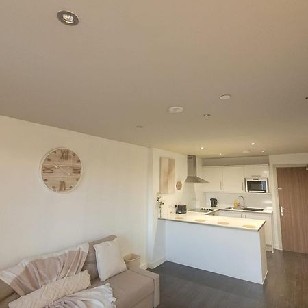 Amazing London 1 Bedroom Flat In Astral House As18 Norbury  Екстериор снимка